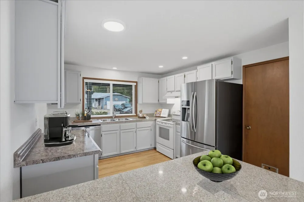 10203 50th Place W Mukilteo, WA 98275