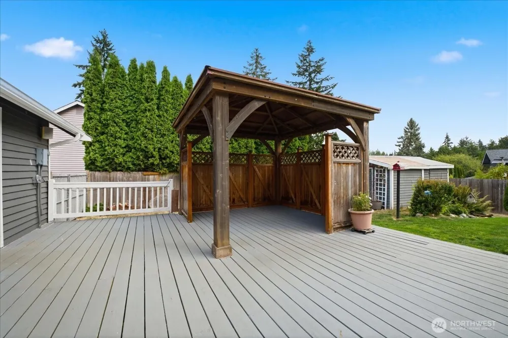 10203 50th Place W Mukilteo, WA 98275