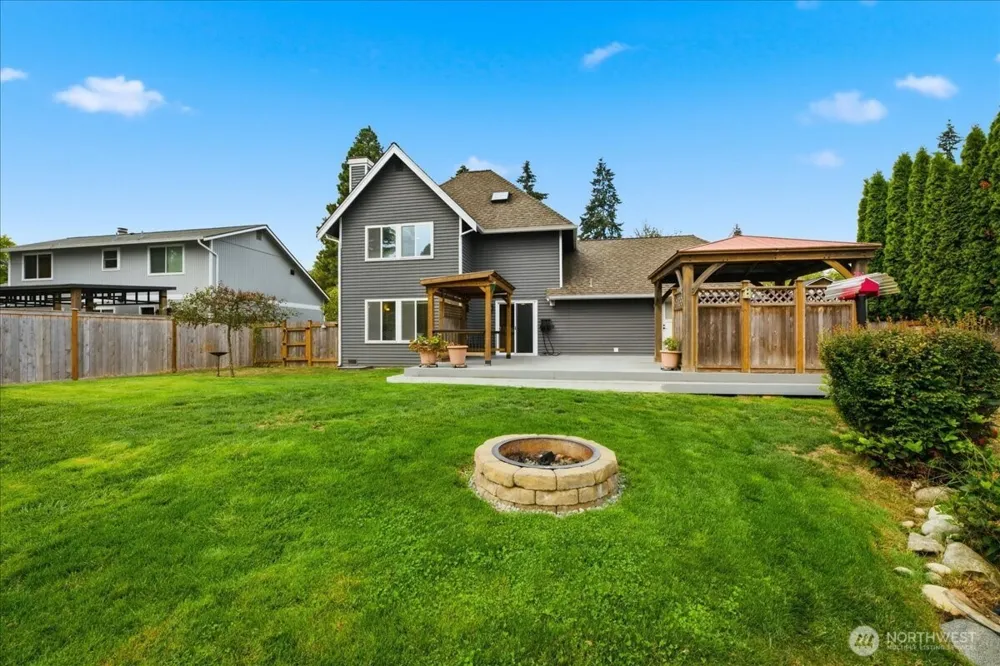 10203 50th Place W Mukilteo, WA 98275