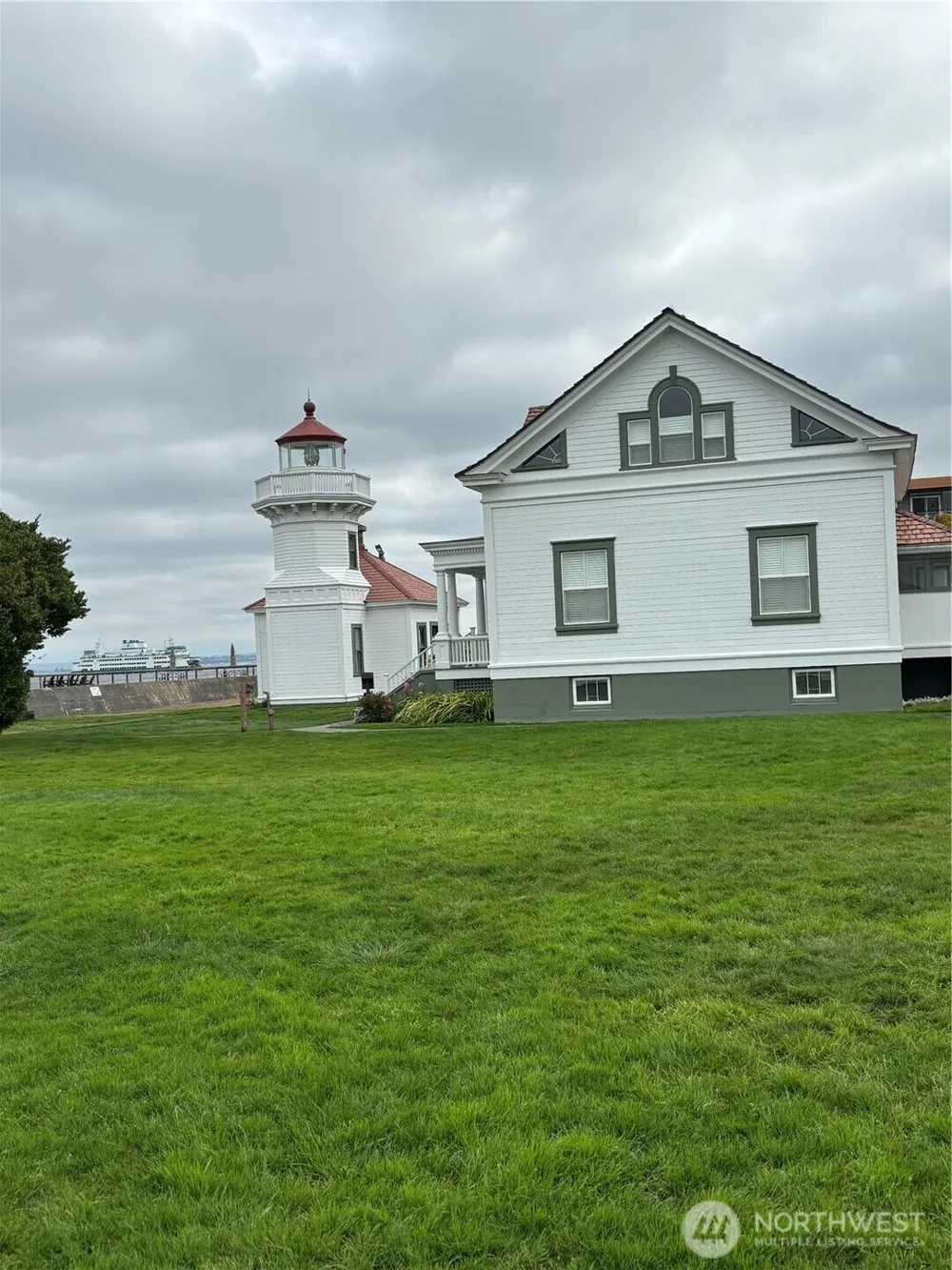 10203 50th Place W Mukilteo, WA 98275