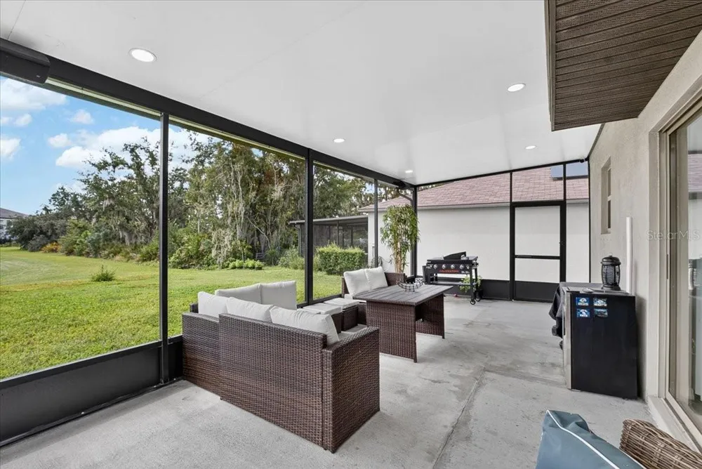 13009 MEADOW POND PLACE Riverview, FL 33579