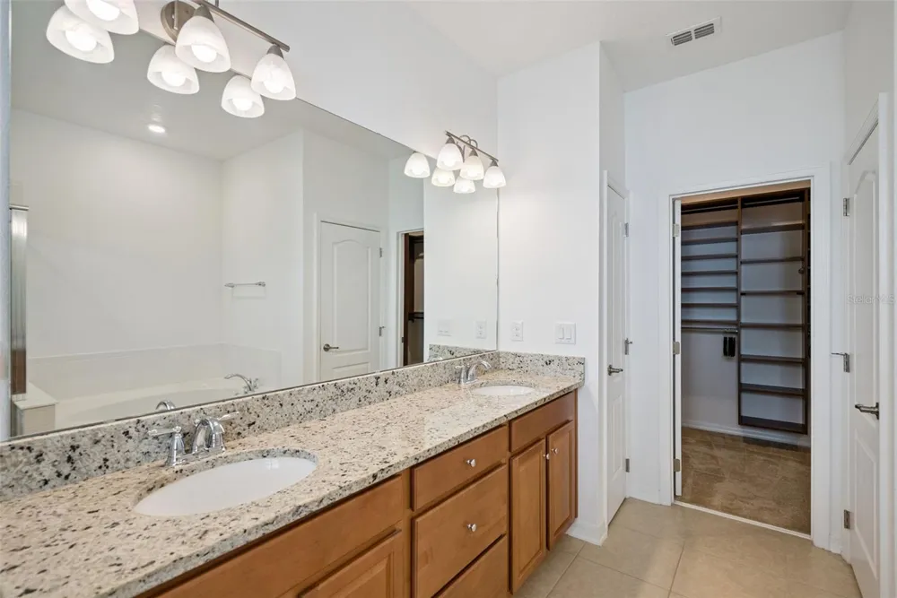 211 LUGANO WAY Debary, FL 32713