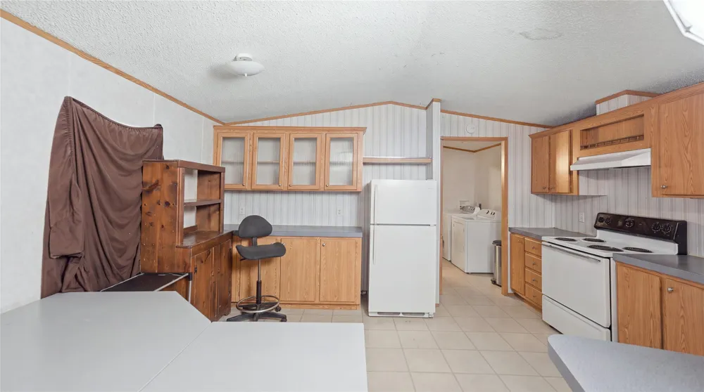 218 Little Ranch Road Red Rock, TX 78662