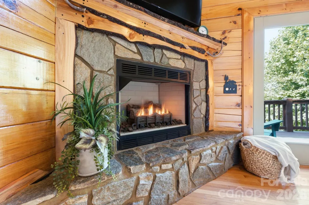 291 Appalachian Trail Maggie Valley, NC 28751