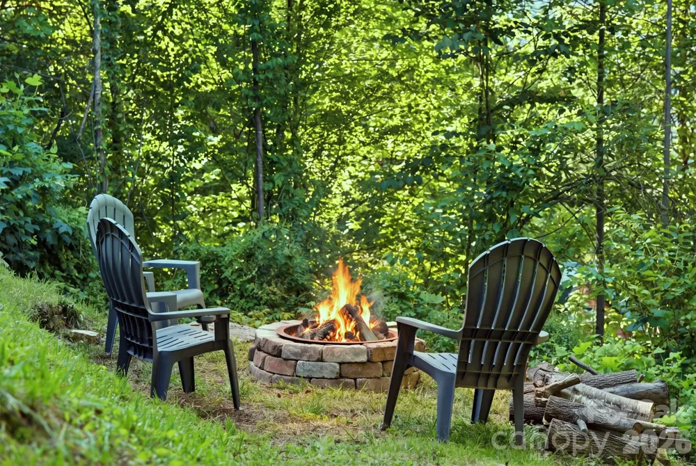 291 Appalachian Trail Maggie Valley, NC 28751