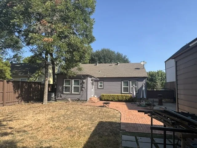6050 Penrose Avenue Dallas, TX 75206
