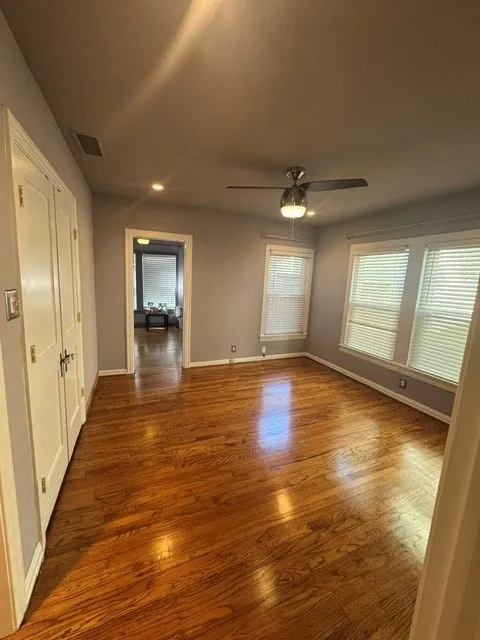 6050 Penrose Avenue Dallas, TX 75206