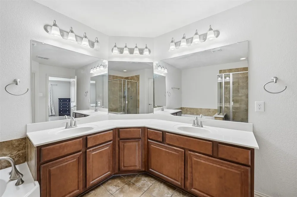 6913 Sandshell Boulevard Fort Worth, TX 76137