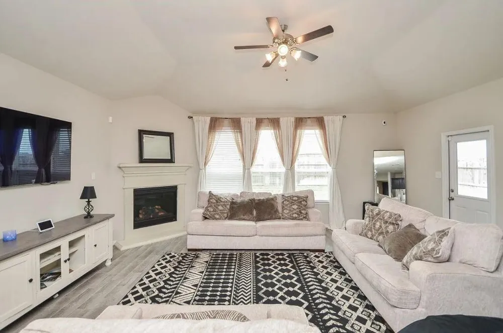 5438 Grand View Drive Brookshire, TX 77423
