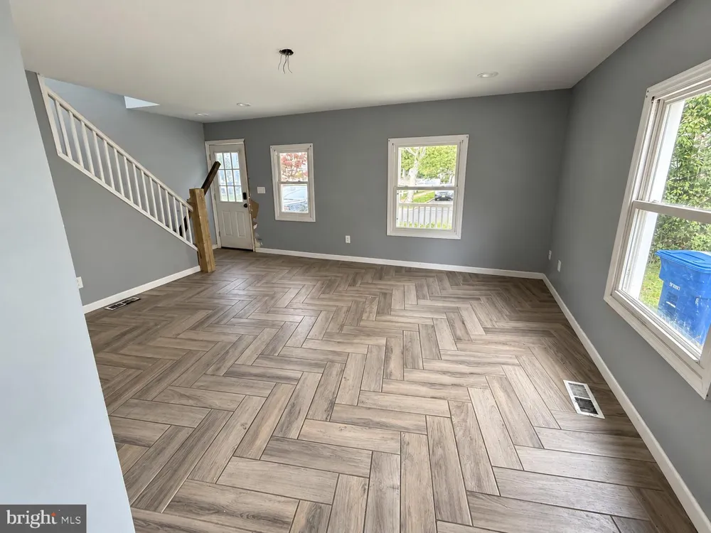 503 DELAWARE AVENUE Palmyra, NJ 08065