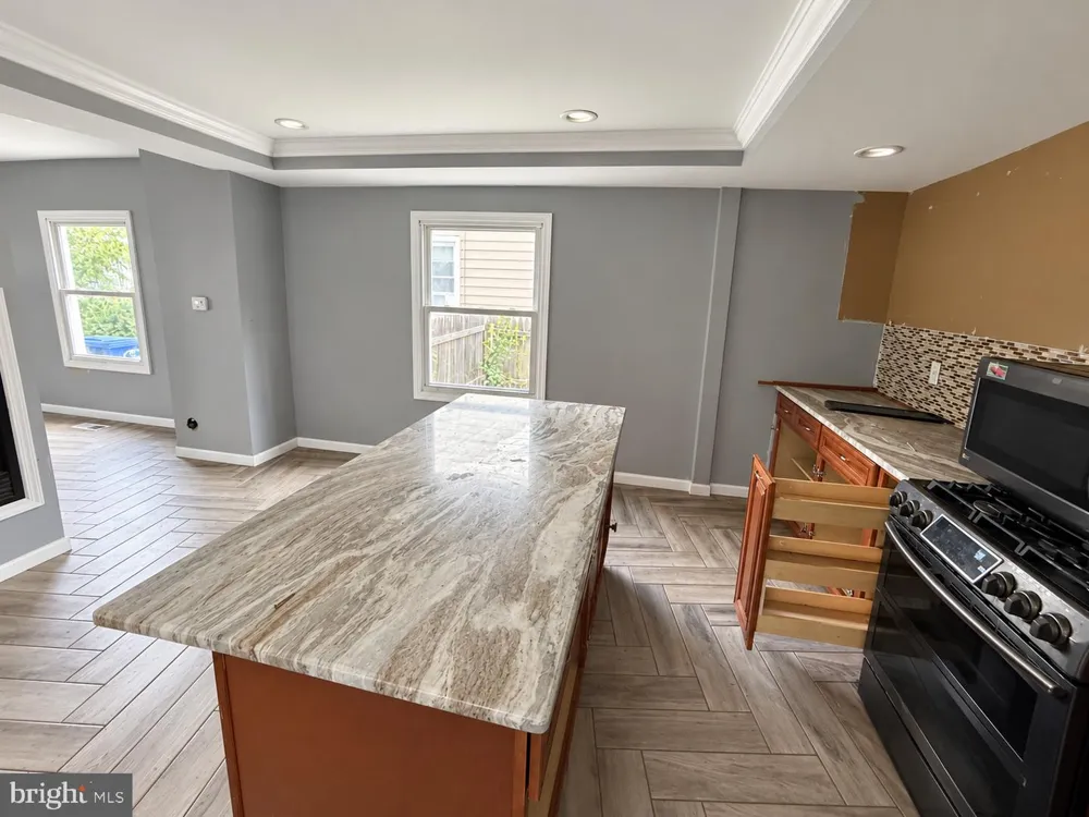 503 DELAWARE AVENUE Palmyra, NJ 08065