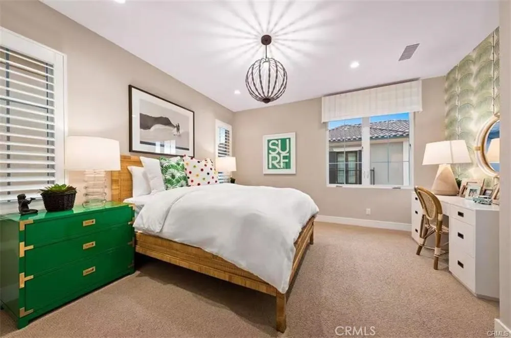 166 Villa Ridge Irvine, CA 92602