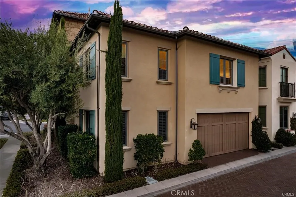 166 Villa Ridge Irvine, CA 92602