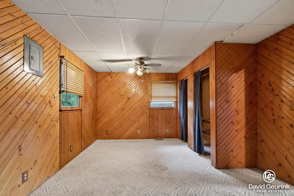 5996 122nd Avenue Fennville, MI 49408