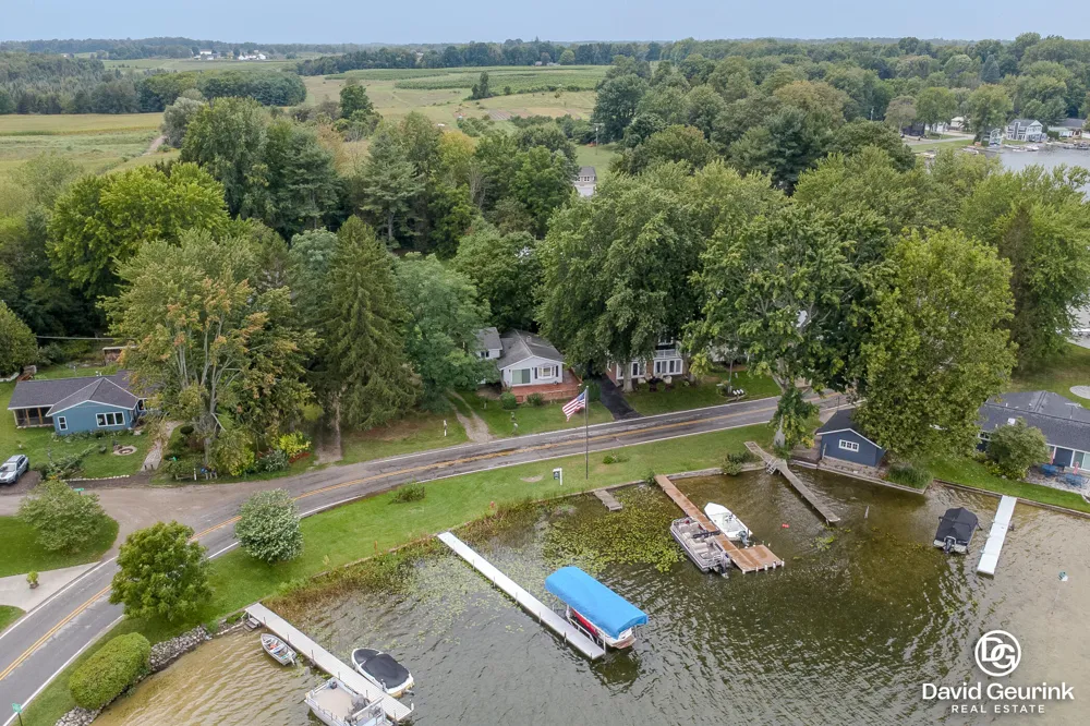 5996 122nd Avenue Fennville, MI 49408