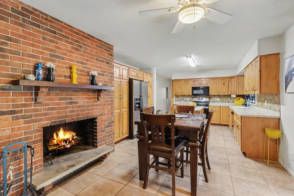 6915 Springbrook Lane Kalamazoo, MI 49004