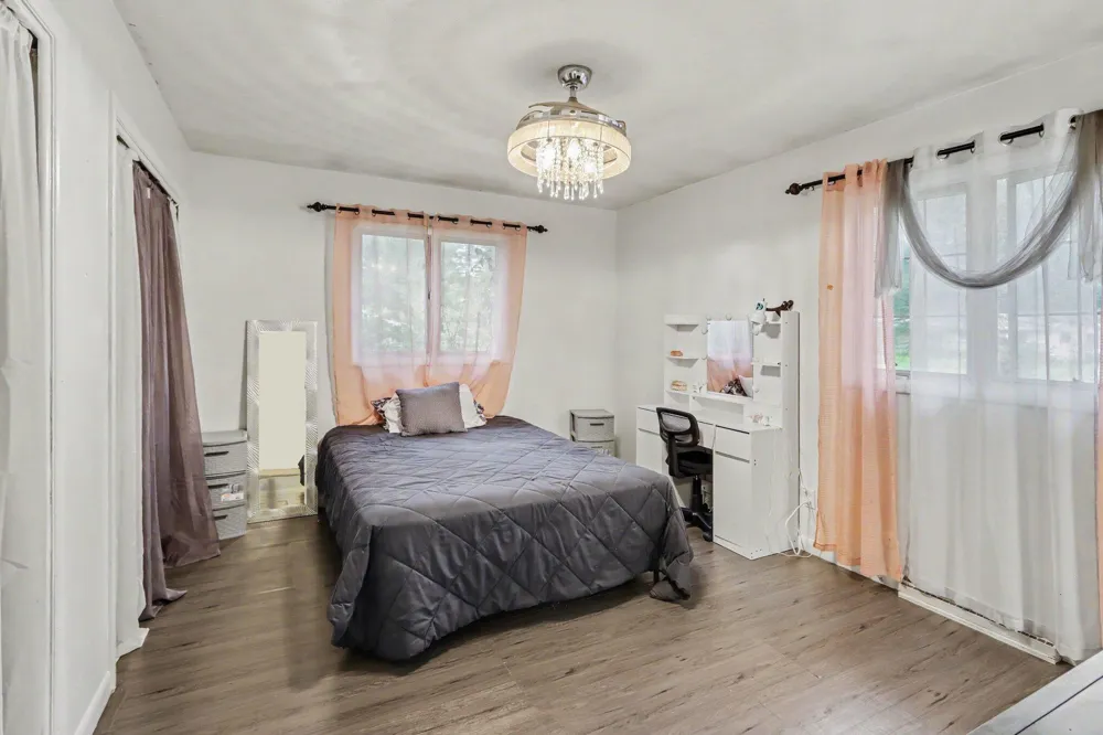 6915 Springbrook Lane Kalamazoo, MI 49004