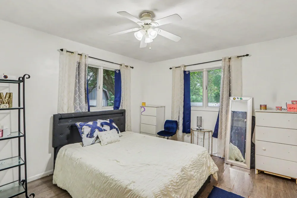 6915 Springbrook Lane Kalamazoo, MI 49004