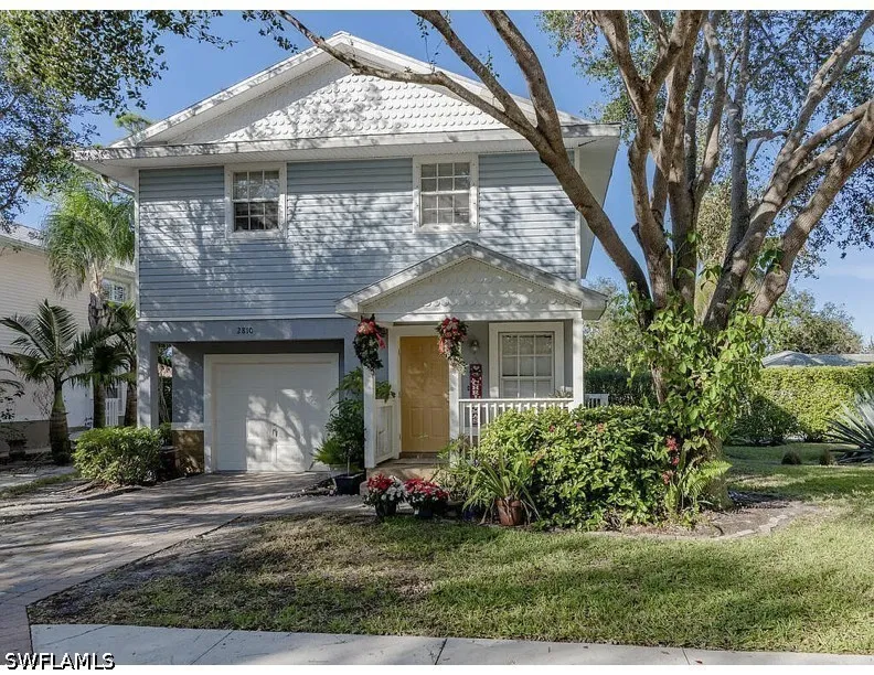 Lakeview Drive #4 Naples, FL 34112
