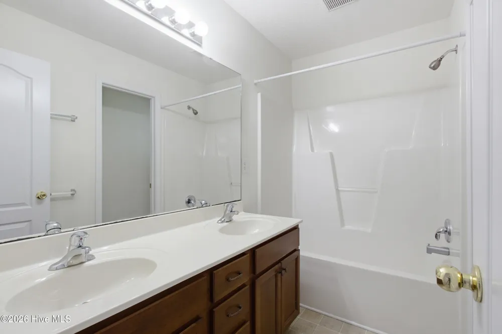 172 Oakley Drive New Bern, NC 28560