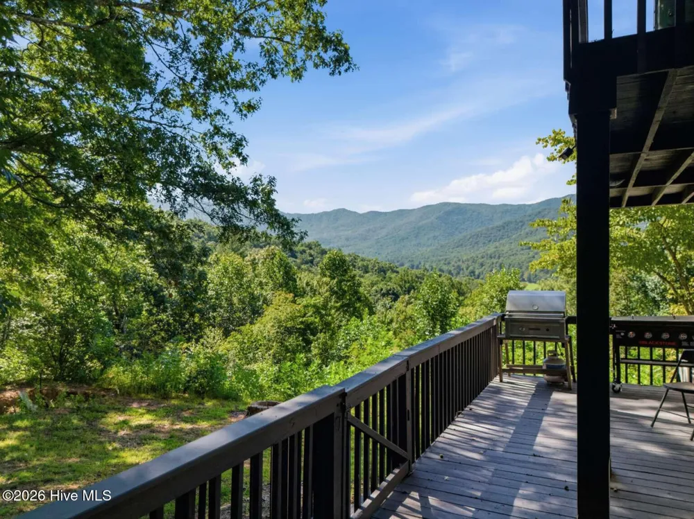 289 Bethabara Road Hayesville, NC 28904