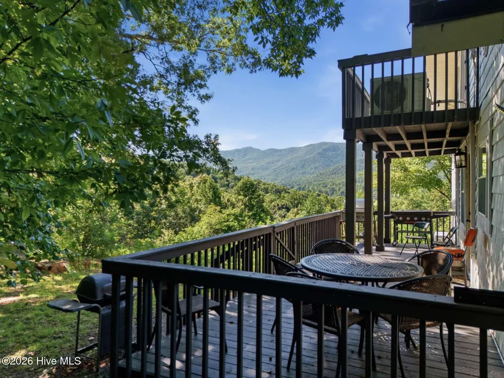 289 Bethabara Road Hayesville, NC 28904
