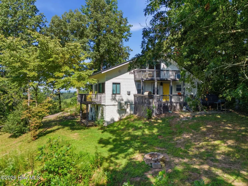 289 Bethabara Road Hayesville, NC 28904