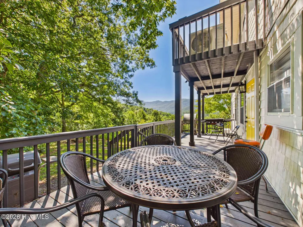 289 Bethabara Road Hayesville, NC 28904
