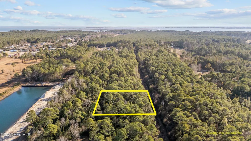 220 Kings Way Gloucester, NC 28528