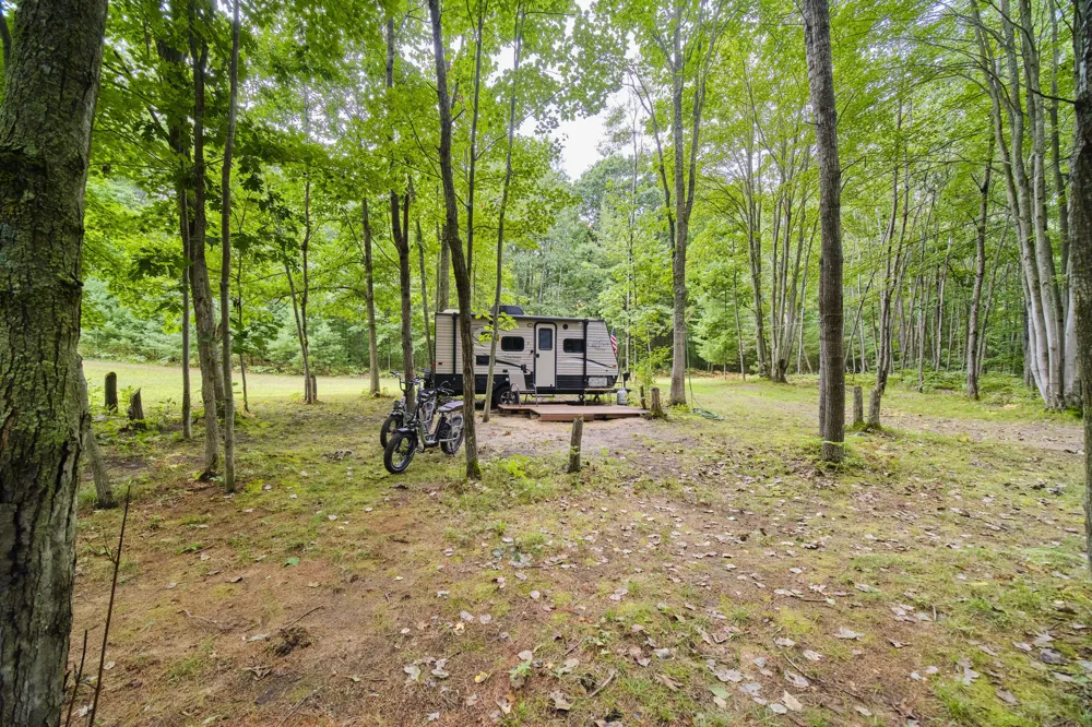 8089 Hunter's Ridge Trail Copemish, MI 49625