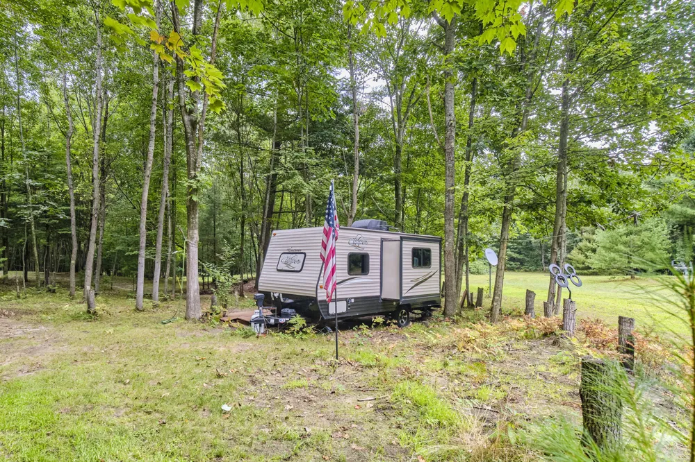 8089 Hunter's Ridge Trail Copemish, MI 49625