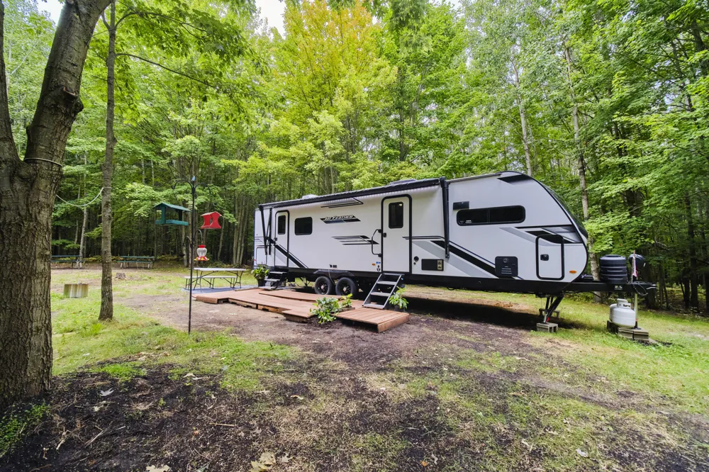 8089 Hunter's Ridge Trail Copemish, MI 49625