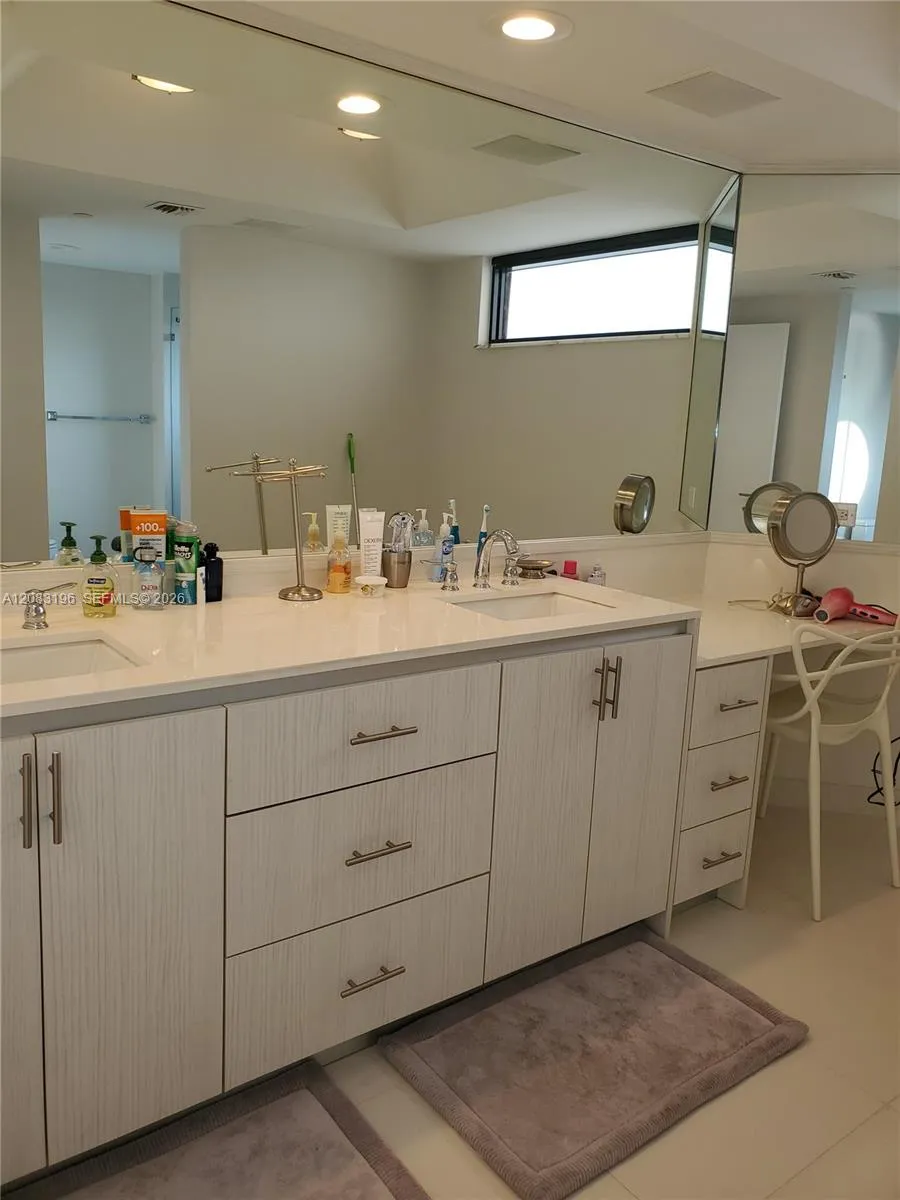 3000 Island Blvd #2603 Aventura, FL 33160