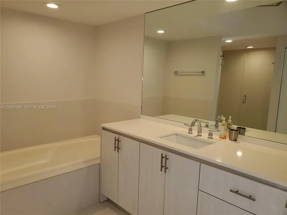 3000 Island Blvd #2603 Aventura, FL 33160