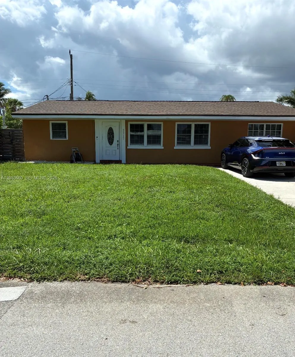 2917 NE 13th Ave Pompano Beach, FL 33064