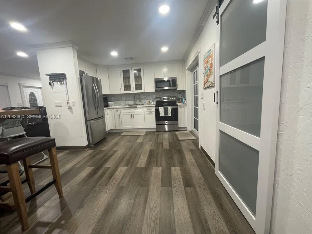 2917 NE 13th Ave Pompano Beach, FL 33064