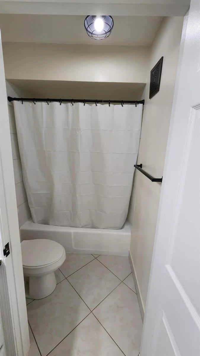 105 S RIVERSIDE DRIVE #102 Pompano Beach, FL 33062