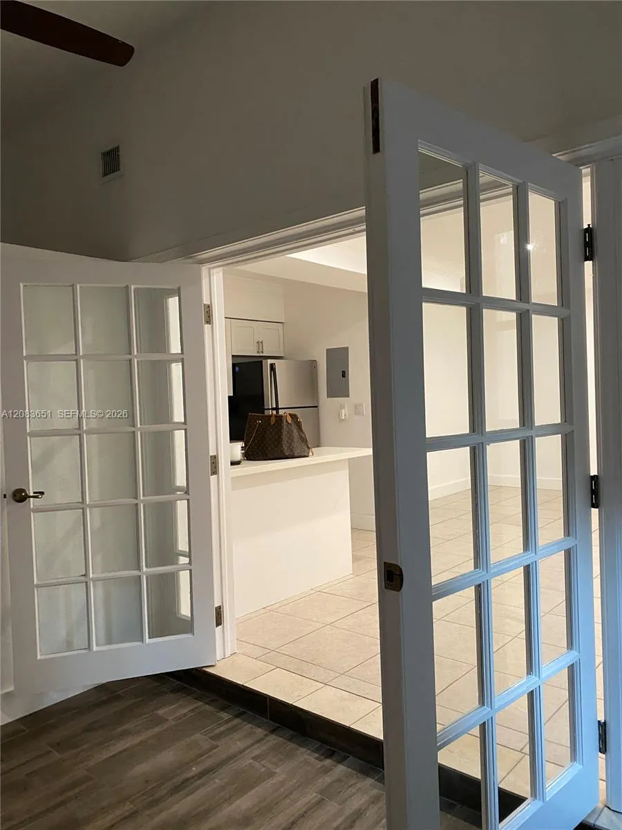 1 Edgewater Dr #103 Coral Gables, FL 33133
