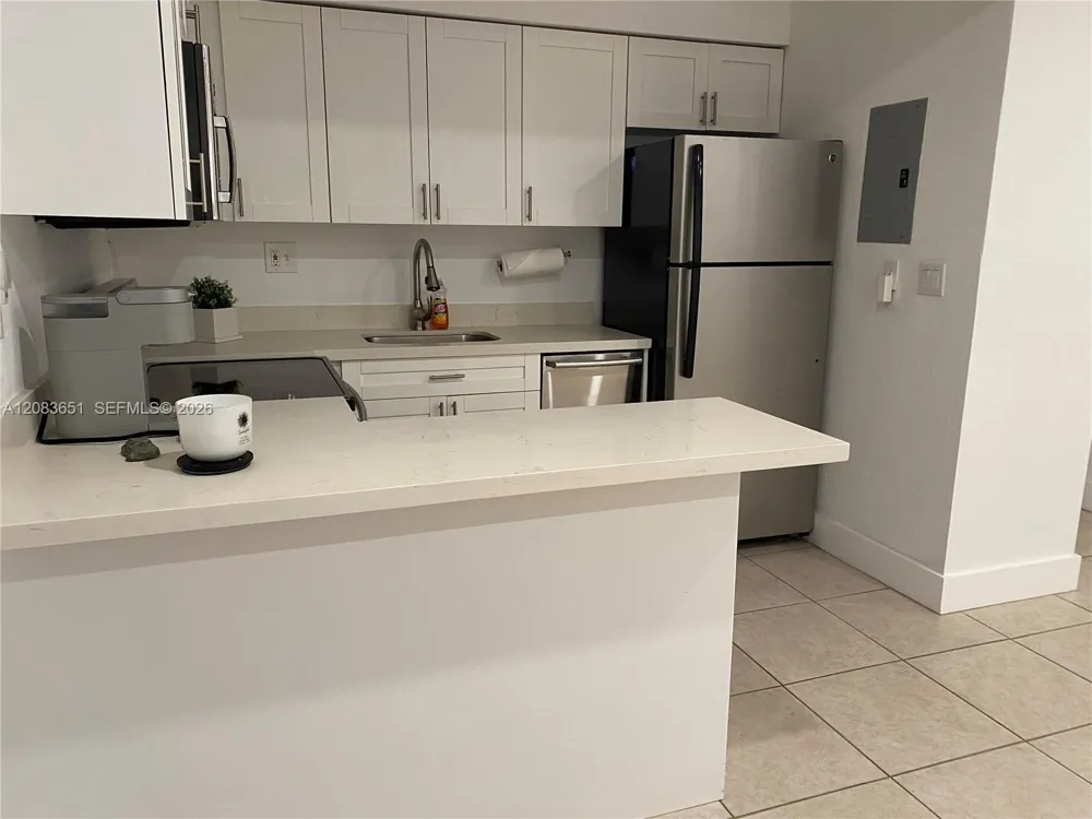 1 Edgewater Dr #103 Coral Gables, FL 33133