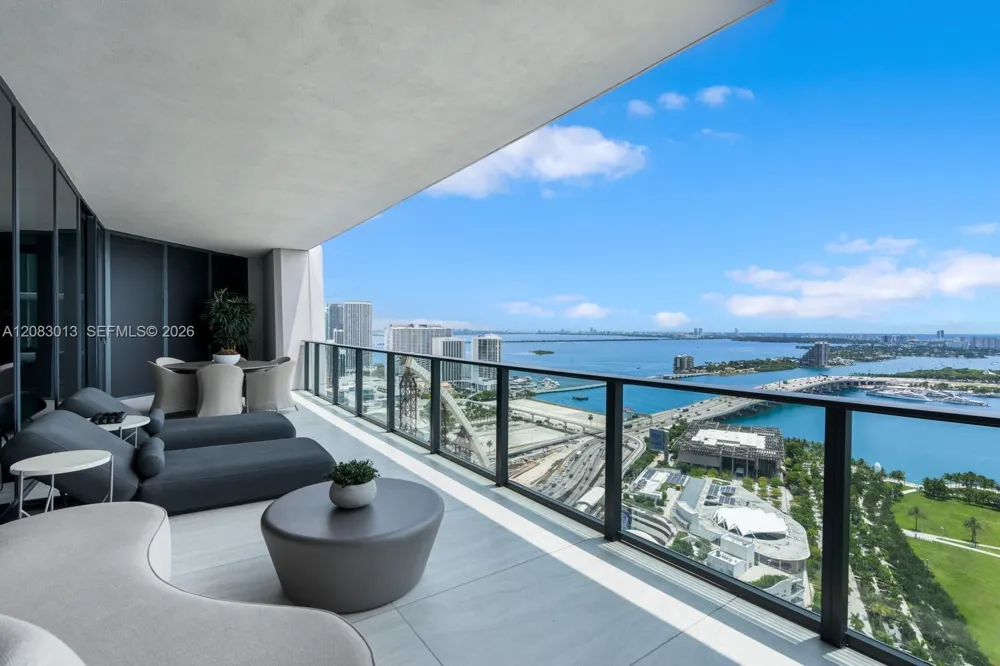 1000 Biscayne Blvd #3402 Miami, FL 33132