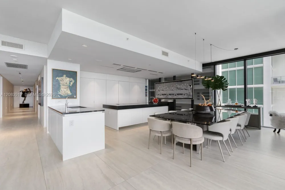 1000 Biscayne Blvd #3402 Miami, FL 33132