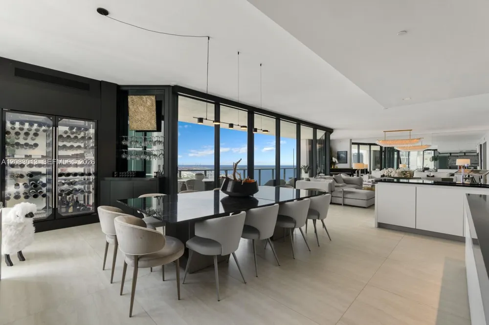 1000 Biscayne Blvd #3402 Miami, FL 33132