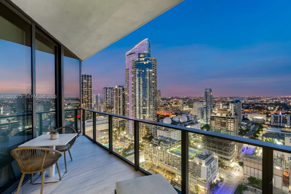 1000 Biscayne Blvd #3402 Miami, FL 33132
