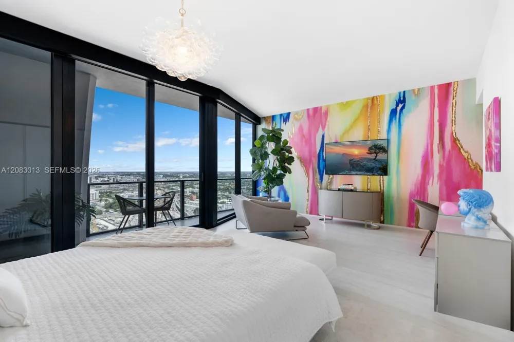 1000 Biscayne Blvd #3402 Miami, FL 33132