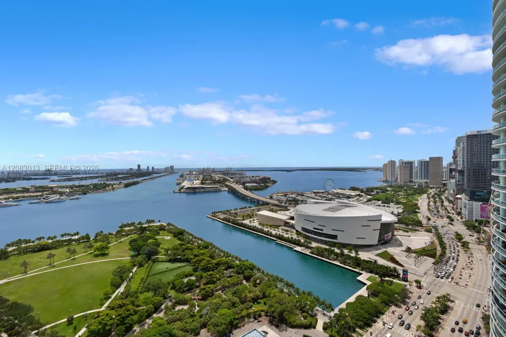 1000 Biscayne Blvd #3402 Miami, FL 33132