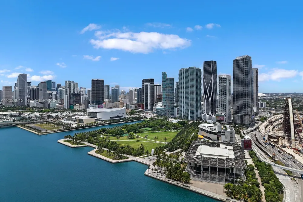 1000 Biscayne Blvd #3402 Miami, FL 33132
