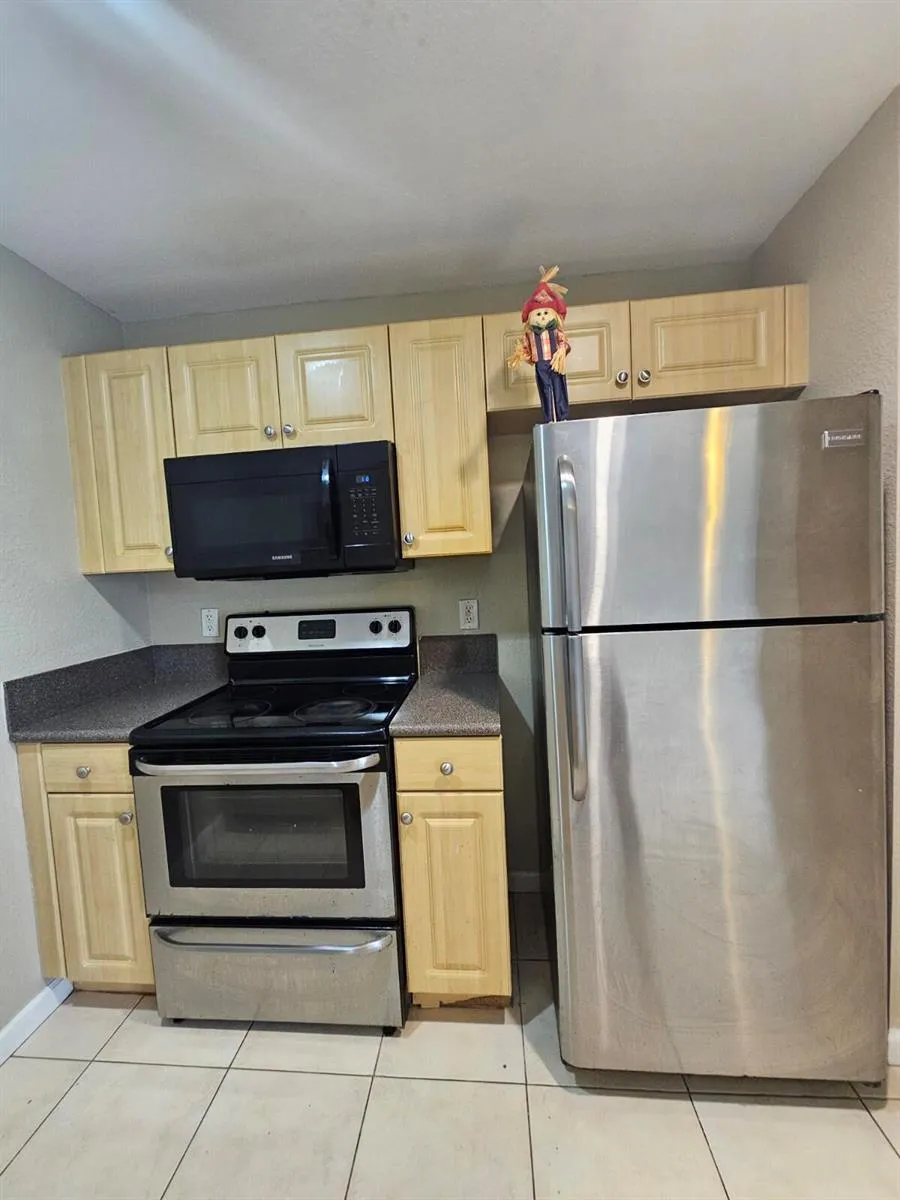 1927 MARSH HARBOR DRIVE Riviera Beach, FL 33404