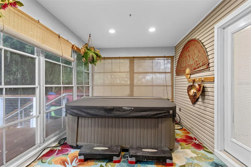 2982 KNOWLES BOULEVARD Kissimmee, FL 34741