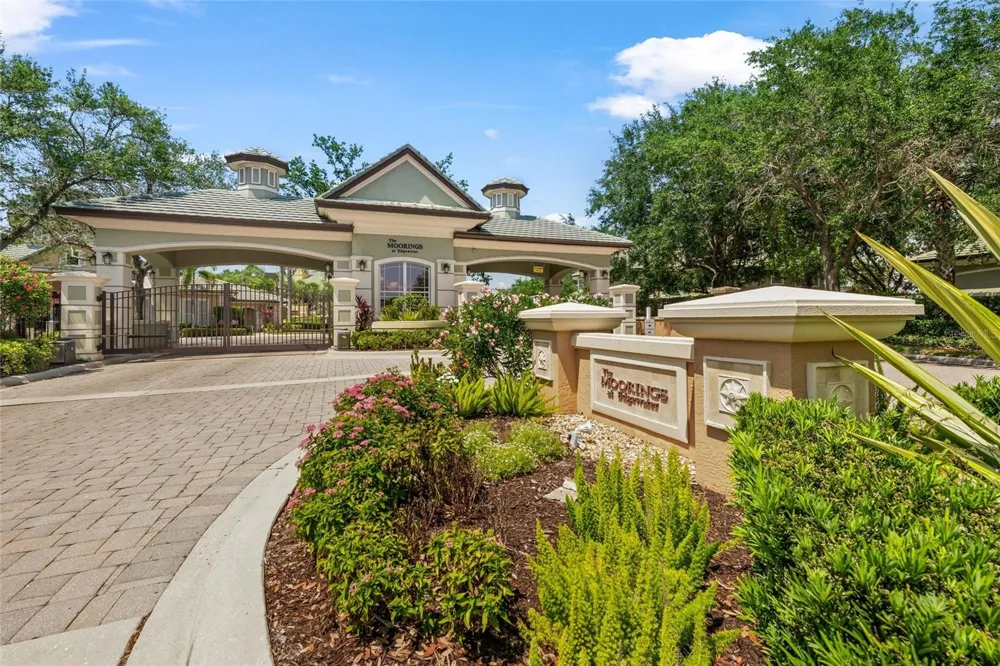 6430 MOORINGS POINT CIRCLE #201 Bradenton, FL 34202