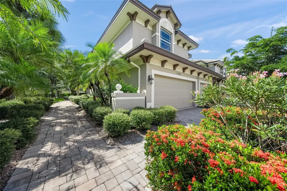 6430 MOORINGS POINT CIRCLE #201 Bradenton, FL 34202